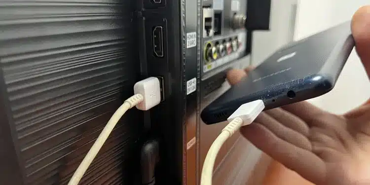 how-to-connect-phone-to-tv-with-usb-cable-samsung