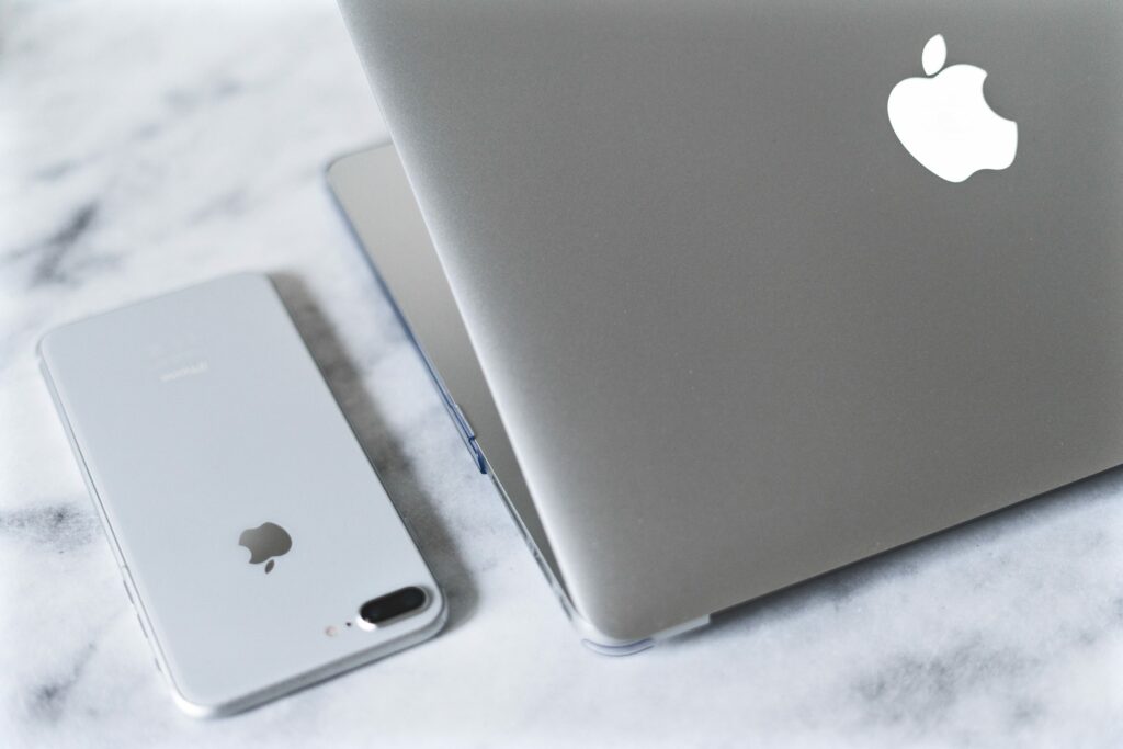 how-to-connect-iphone-usb-macbook