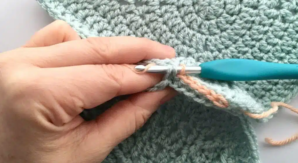 how-to-connect-crochet-pieces