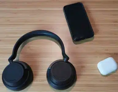 how-to-connect-headphones-to-phone